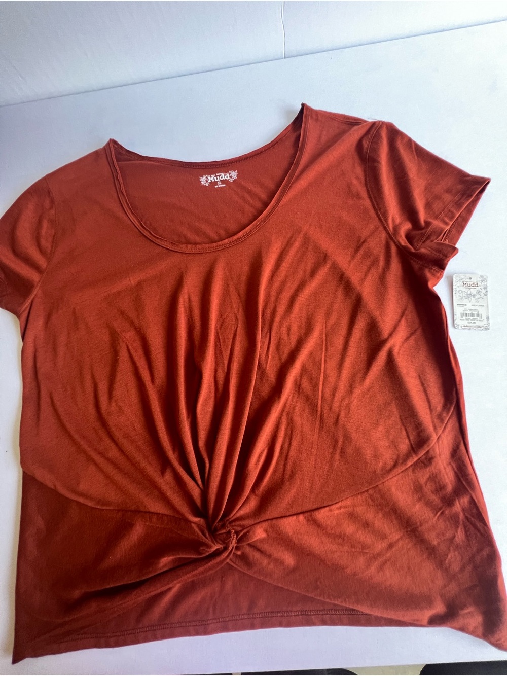 MUDD RUST SHORT SLEEVE KNOT FRONT TEE SHIRT  SCOOP NECK. SIZE XL   NWT